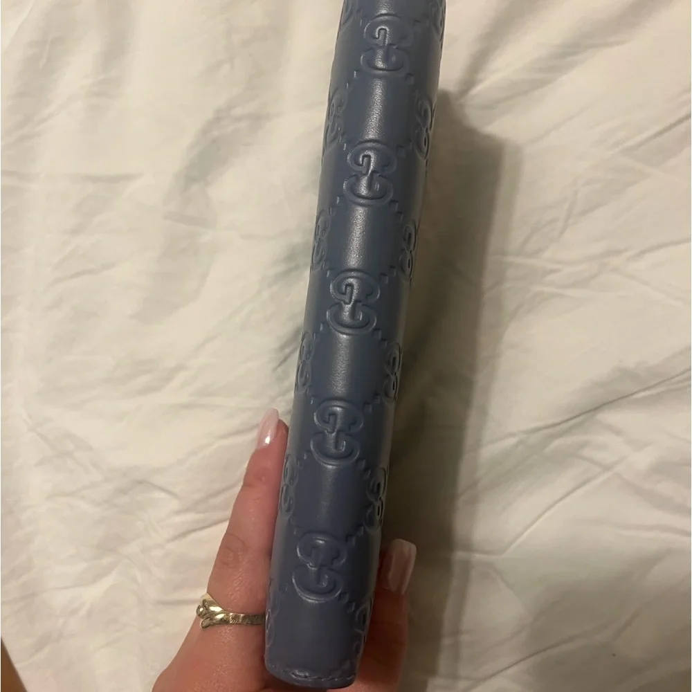 Authentic Gucci Wallet - Picture 3 of 5
